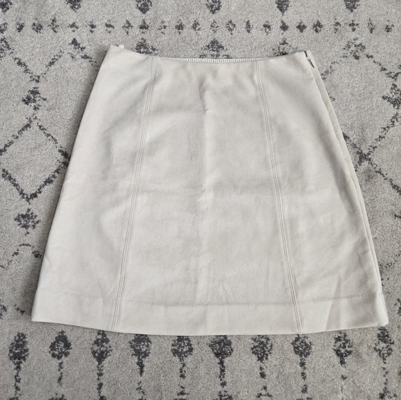 Aritzia Babaton Modern Mini Skirt - Picture 1 of 2